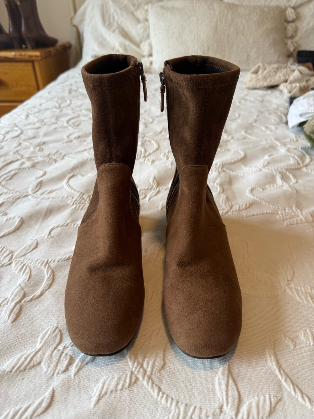Gentle Souls Brown Suede Ella Stretch Boots Low Block Heel - Picture 4 of 6